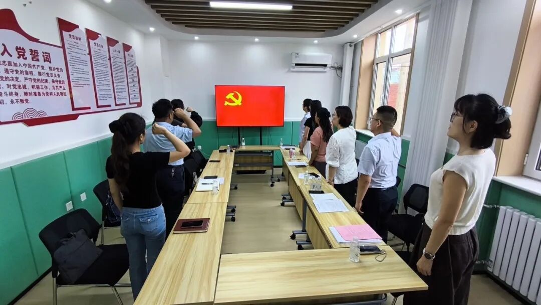 192E3?e=.jpg