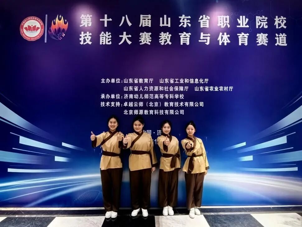 17EB4?e=.jpg